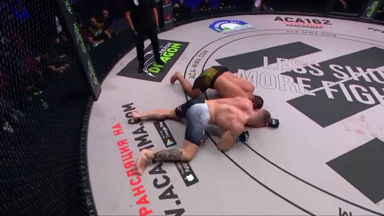 Accidentare brutală în MMA! Și-a rupt piciorul după 40 de secunde și fanii au rămas șocați: „Cea mai rea accidentare văzută vreodată!” Imagini cu puternic impact emoțional_15