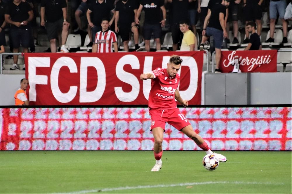 Totul despre Dennis Politic, eroul lui Dinamo: a jucat la Manchester United și la echipa lui David Beckham, a stat accidentat un an și jumătate, a fost legitimat în Serie A și a înscris goluri senzaționale în Anglia_18