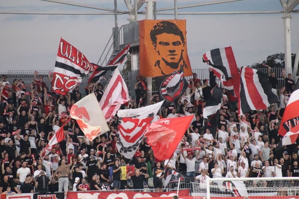 Marius Croitoru, terorizat de fanii lui Dinamo pe banca de rezerve_4