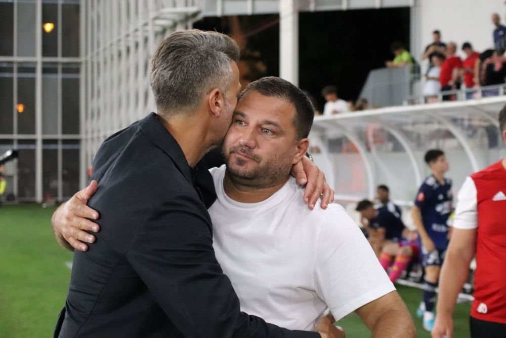 Marius Croitoru, terorizat de fanii lui Dinamo pe banca de rezerve_26