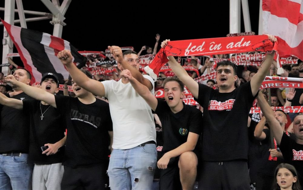 Marius Croitoru, terorizat de fanii lui Dinamo pe banca de rezerve_31