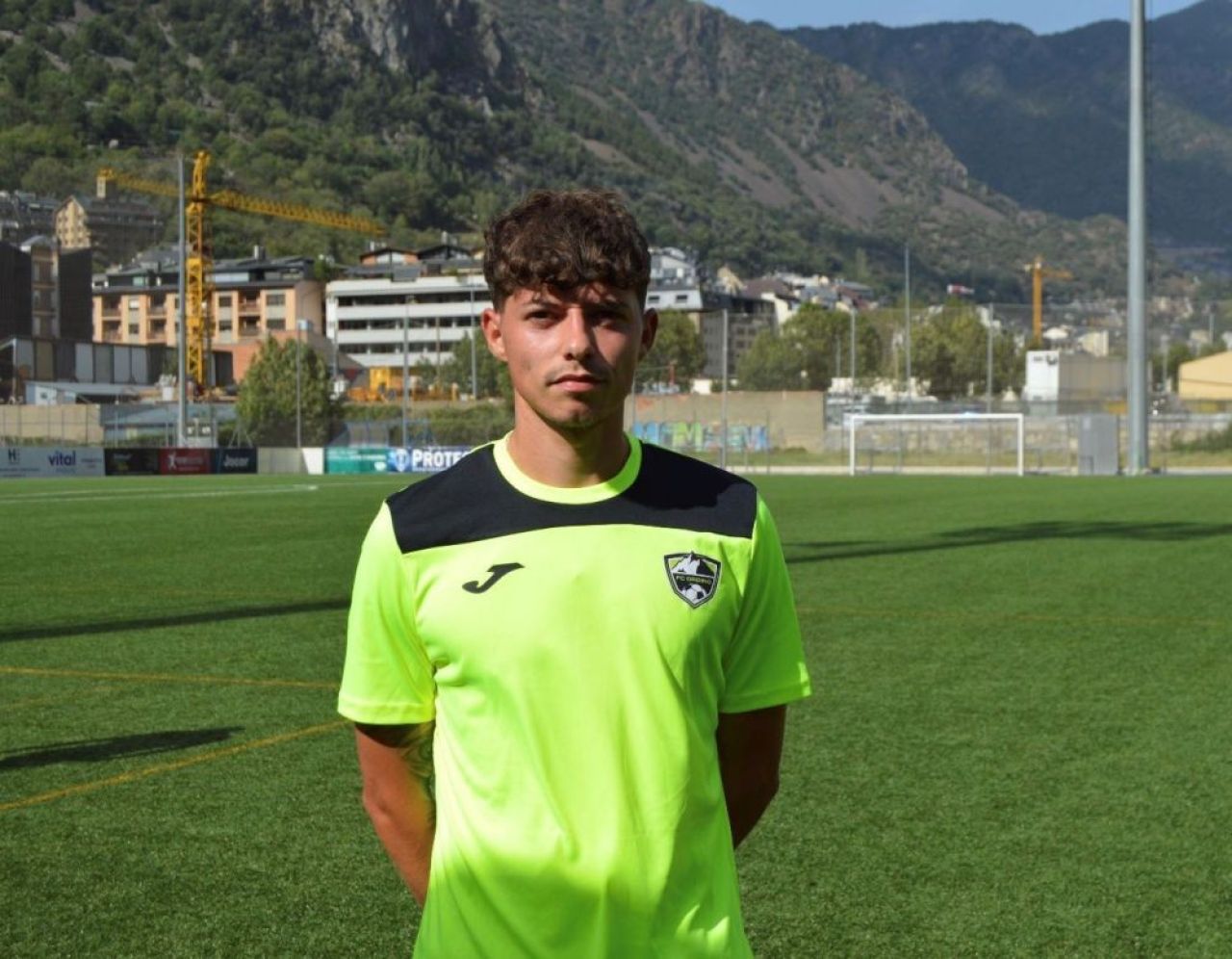 După un deceniu jucat în Barcelona, fostul coleg de la națională al lui Andrei Vlad, Denis Haruț sau Alexandru Mățan s-a transferat în prima ligă din Andorra!_8