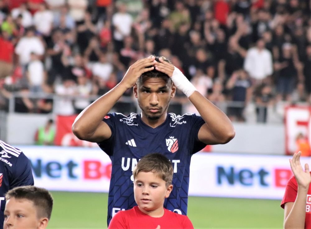 Ruptură între Croitoru și vedeta de la Botoșani? Ce a făcut fotbalistul când a fost schimbat_7
