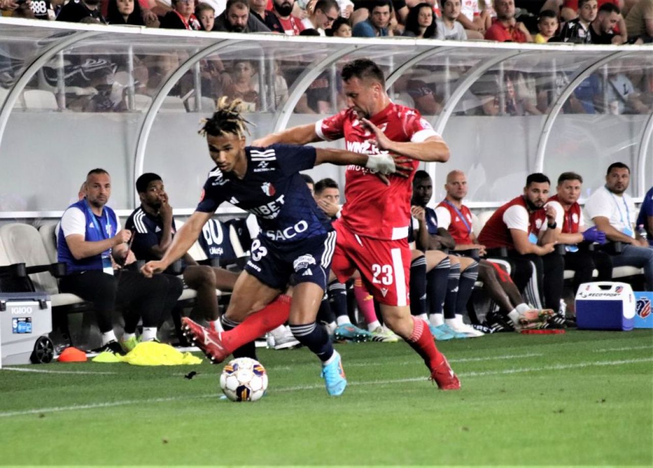 Ruptură între Croitoru și vedeta de la Botoșani? Ce a făcut fotbalistul când a fost schimbat_9
