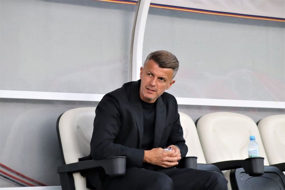 Mister Fashion. Ovidiu Burcă este unul dintre cei mai eleganți antrenori din Superligă_7