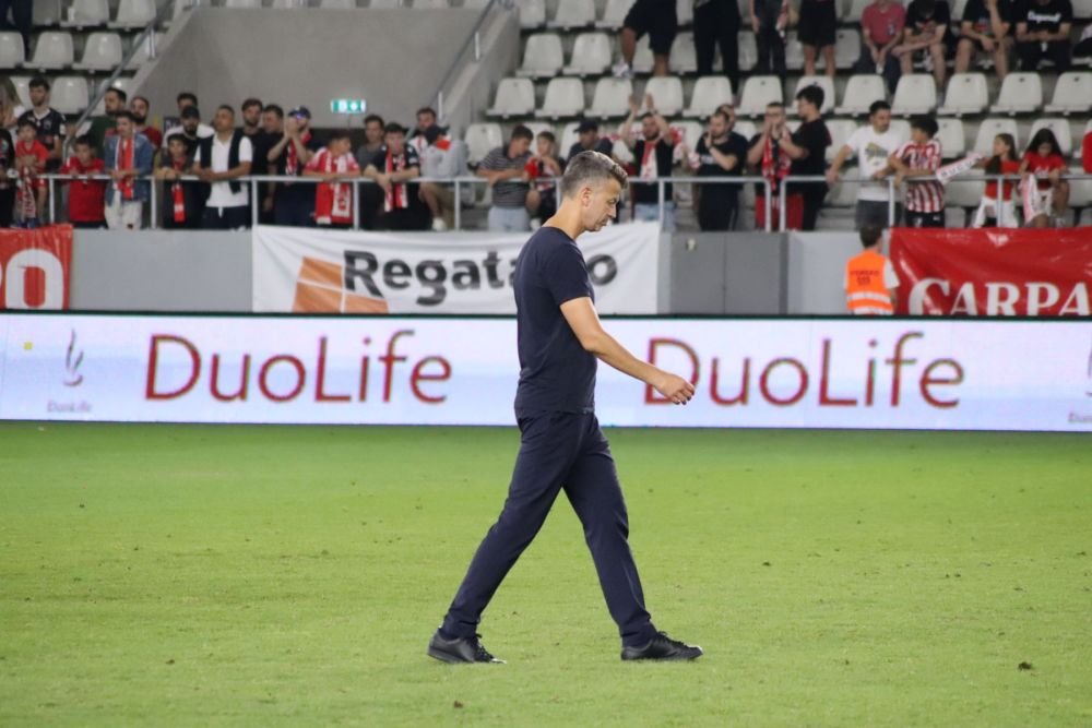 Mister Fashion. Ovidiu Burcă este unul dintre cei mai eleganți antrenori din Superligă_16