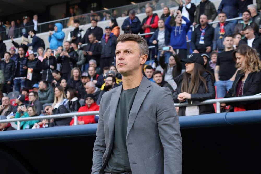 Mister Fashion. Ovidiu Burcă este unul dintre cei mai eleganți antrenori din Superligă_18