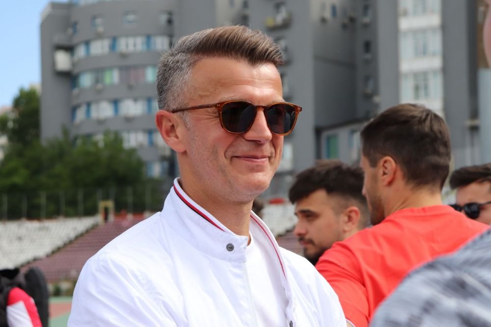 Mister Fashion. Ovidiu Burcă este unul dintre cei mai eleganți antrenori din Superligă_24