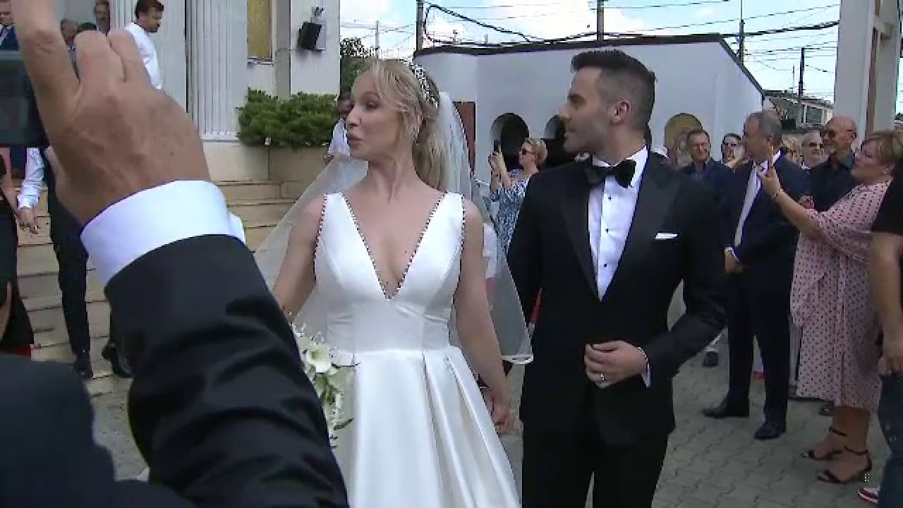 Cât a costat buchetul de mireasă al Sandrei Izbașa.
