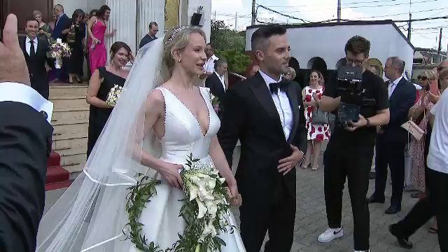 Cât a costat buchetul de mireasă al Sandrei Izbașa. 