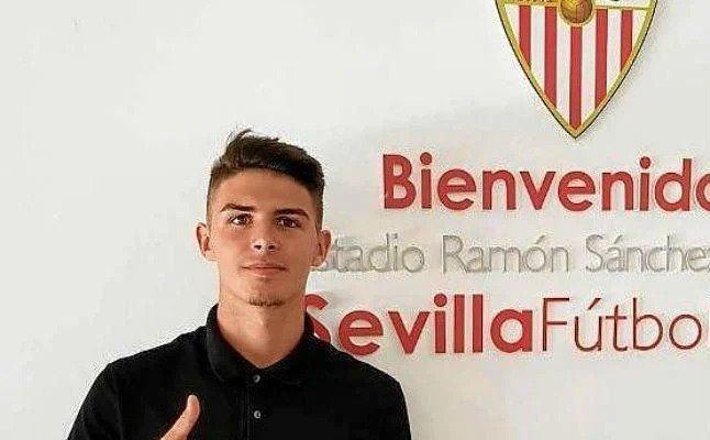 Unde s-a transferat atacantul român care a jucat la Sevilla și AS Roma. ”Vârf excepțional, un golgheter înnăscut”_2