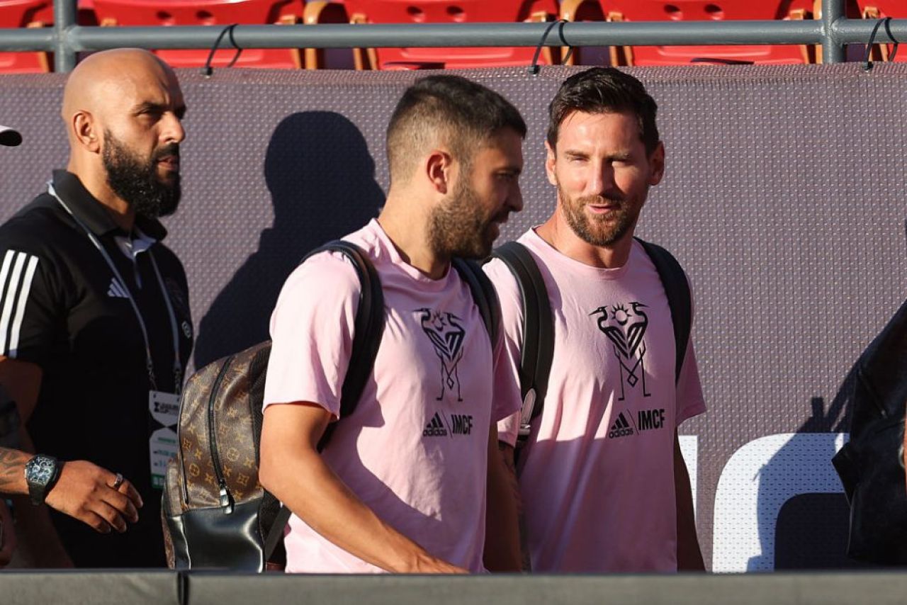 A ajuns la fel de celebru precum Lionel Messi! Secvențe virale cu bodyguard-ul personal al argentinianului, din timpul meciurilor_1