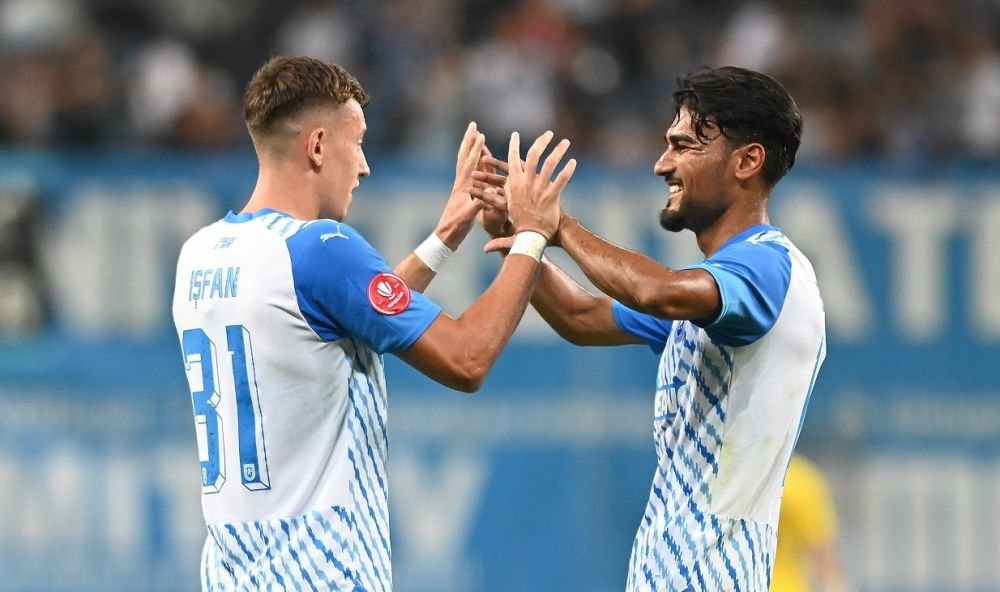 Universitatea Craiova - UTA Arad 3-0 | A treia victorie consecutivă pentru olteni, care urcă pe primul loc în Superligă _4