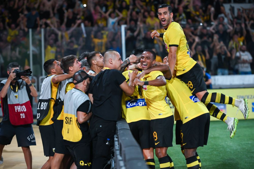 AEK Atena și Dinamo Zagreb, thriller pentru ultimul loc din play-off-ul Champions League, goluri decisive &icirc;n 90+2 și 90+11 după penalty ratat!