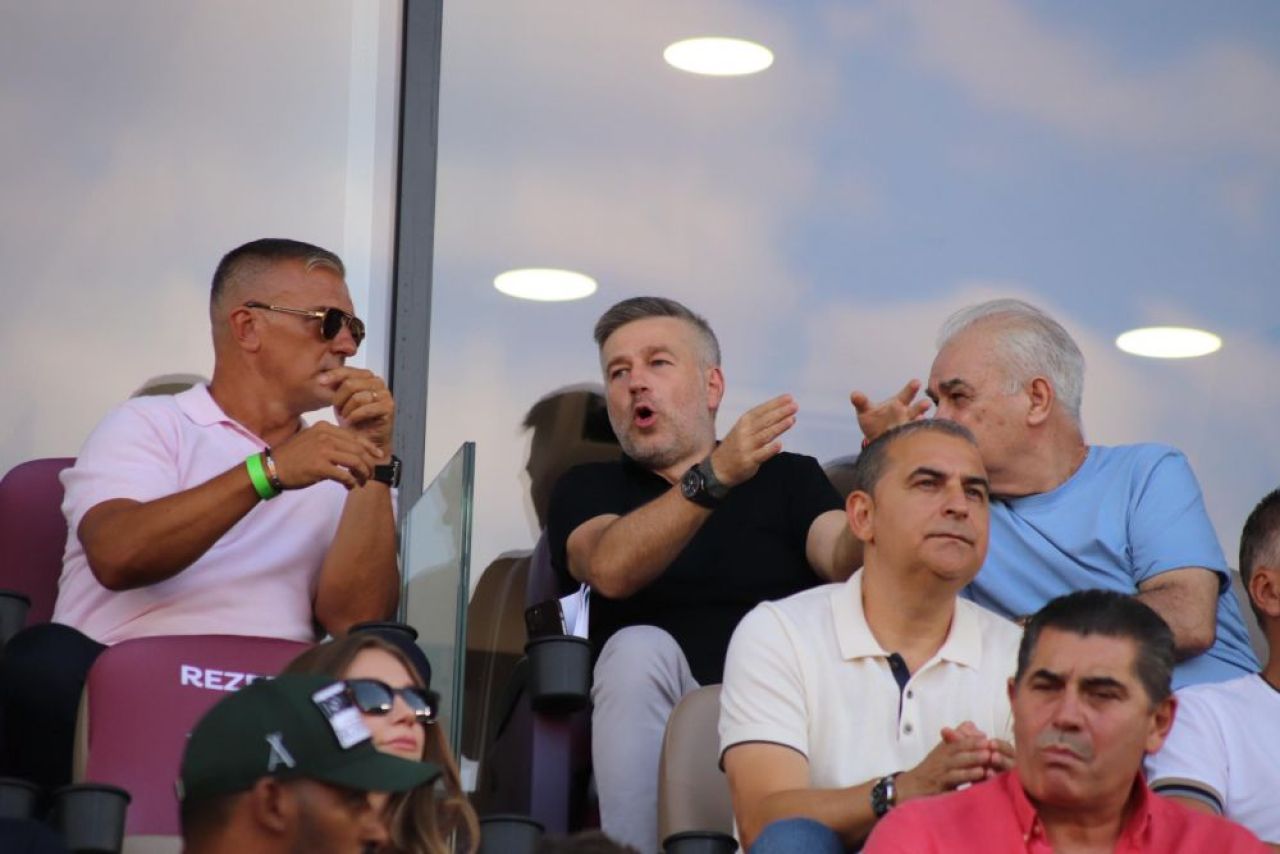 Discuții aprinse între selecționeri în Giulești! Cum au fost surprinși Daniel Pancu și Edi Iordănescu_1