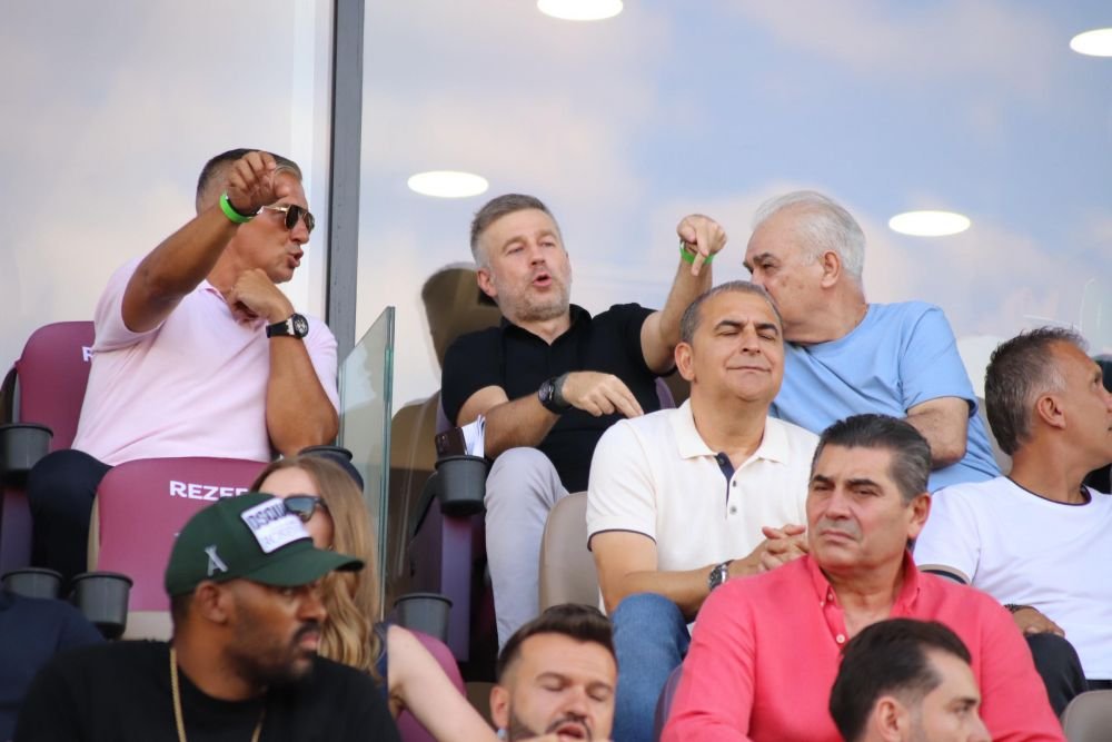 Discuții aprinse între selecționeri în Giulești! Cum au fost surprinși Daniel Pancu și Edi Iordănescu_2