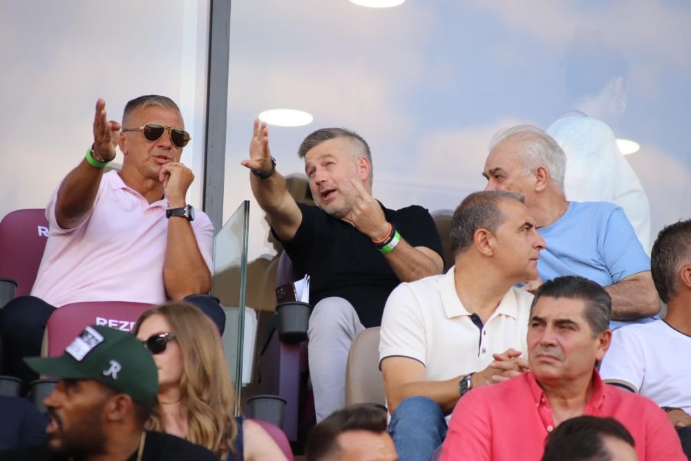 Discuții aprinse între selecționeri în Giulești! Cum au fost surprinși Daniel Pancu și Edi Iordănescu_6