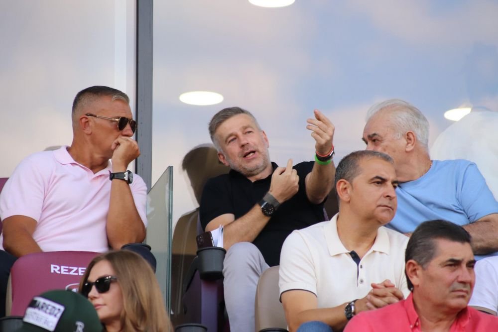Discuții aprinse între selecționeri în Giulești! Cum au fost surprinși Daniel Pancu și Edi Iordănescu_13