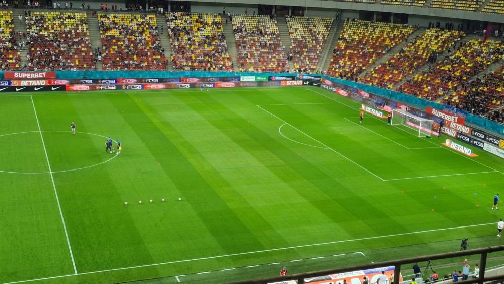 Masă de biliard! Cum arată gazonul de pe Arena Națională, &icirc;nainte de FCSB - Poli Iași