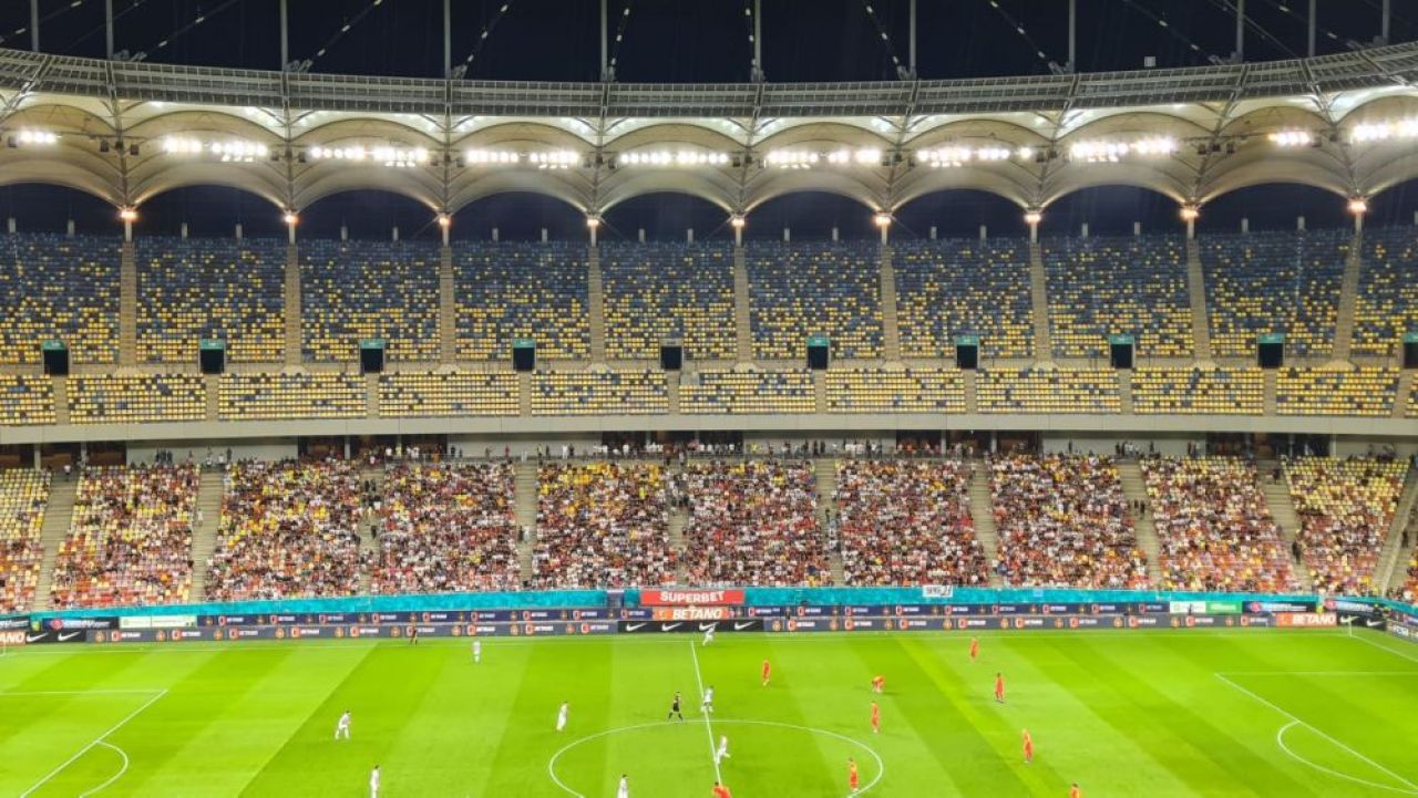 Bate vântul pe Arena Națională! FCSB, cu tribunele mai mult goale la meciul cu Poli Iași_10