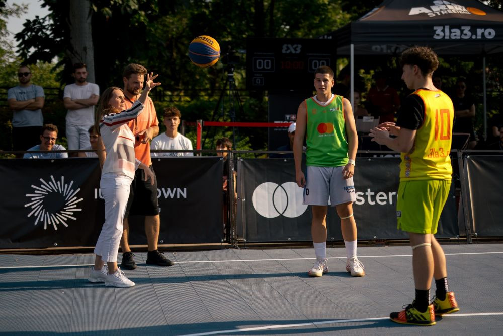 Baschetul 3x3 a cucerit Iulius Town Timișoara! Meciuri spectaculoase, vânătoare de comori și Simona Amânar printre giganții de sub panou_3