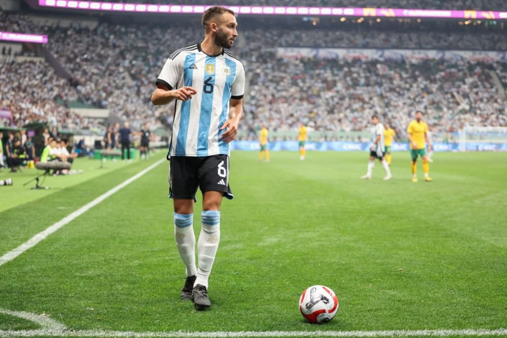 Concurență și mai mare pentru Radu Drăgușin! Genoa vrea căpitanul naționalei Danemarcei și un campion mondial cu Argentina_11