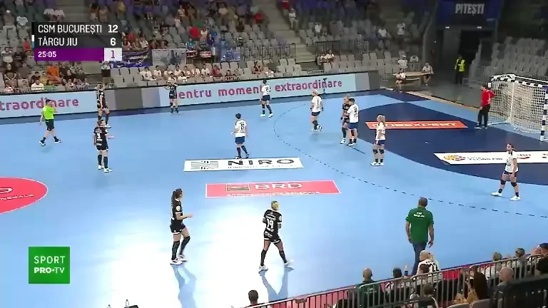 CSM București - T&acirc;rgu Jiu 14-7 la pauză (Pro Arena VOYO)
