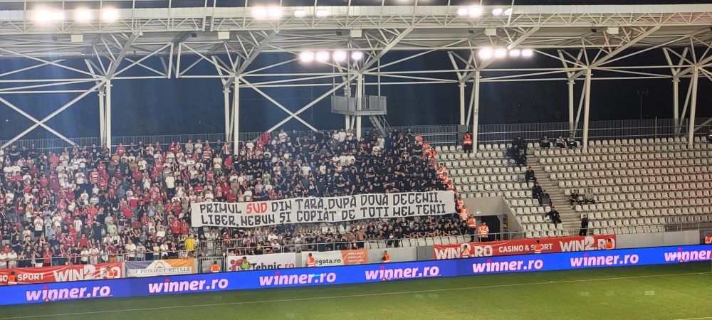 Protestul galeriilor în startul meciului Dinamo - Petrolul. Motivul și mesajele afișate pe arena Arcul de Triumf_3