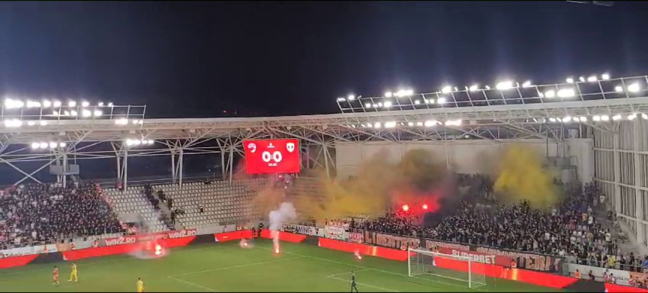 Show pirotehnic în Dinamo București - Petrolul Ploiești_23