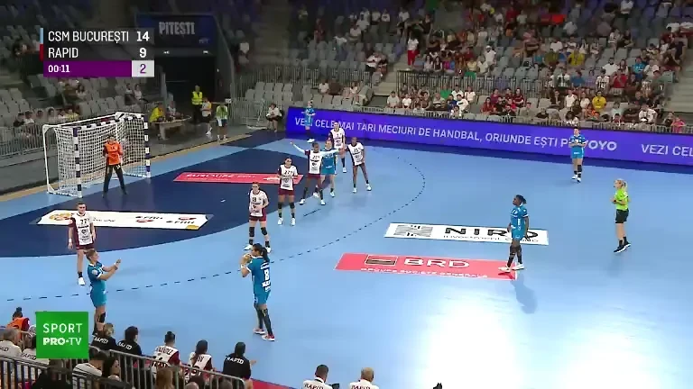 CSM București - Rapid | Primele cinci minute din repriza a doua