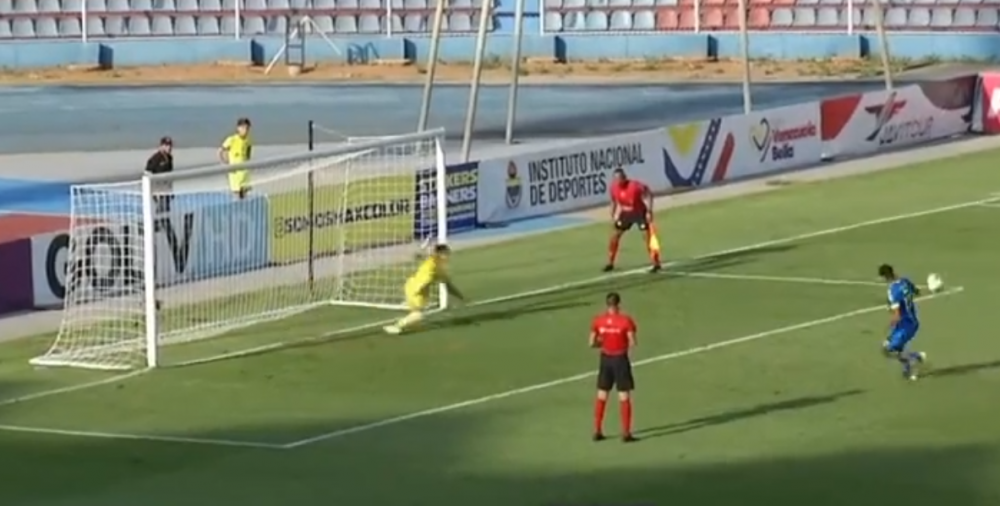 Tocmai s-a executat cel mai prost penalty din istoria fotbalului: &bdquo;Va intra &icirc;n Guinness Book!&rdquo;