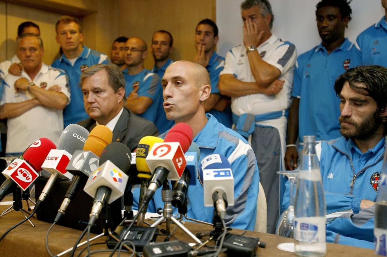 „Mă întreba ce culoare au chiloții mei!” Cine e, de fapt, Luis Rubiales: orgii pe banii Federației, corupție și abuzuri_8