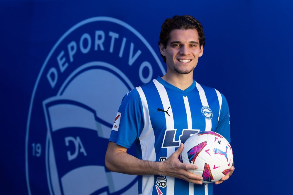 Ianis Hagi, prezentat oficial la Alaves: 