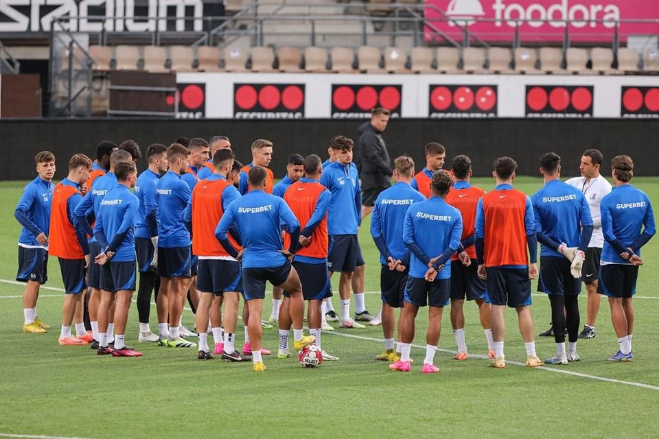 Cele mai tari imagini cu elevii lui Hagi de la antrenament, înainte de HJK - Farul (Pro Arena & VOYO joi, ora 19:00)_7