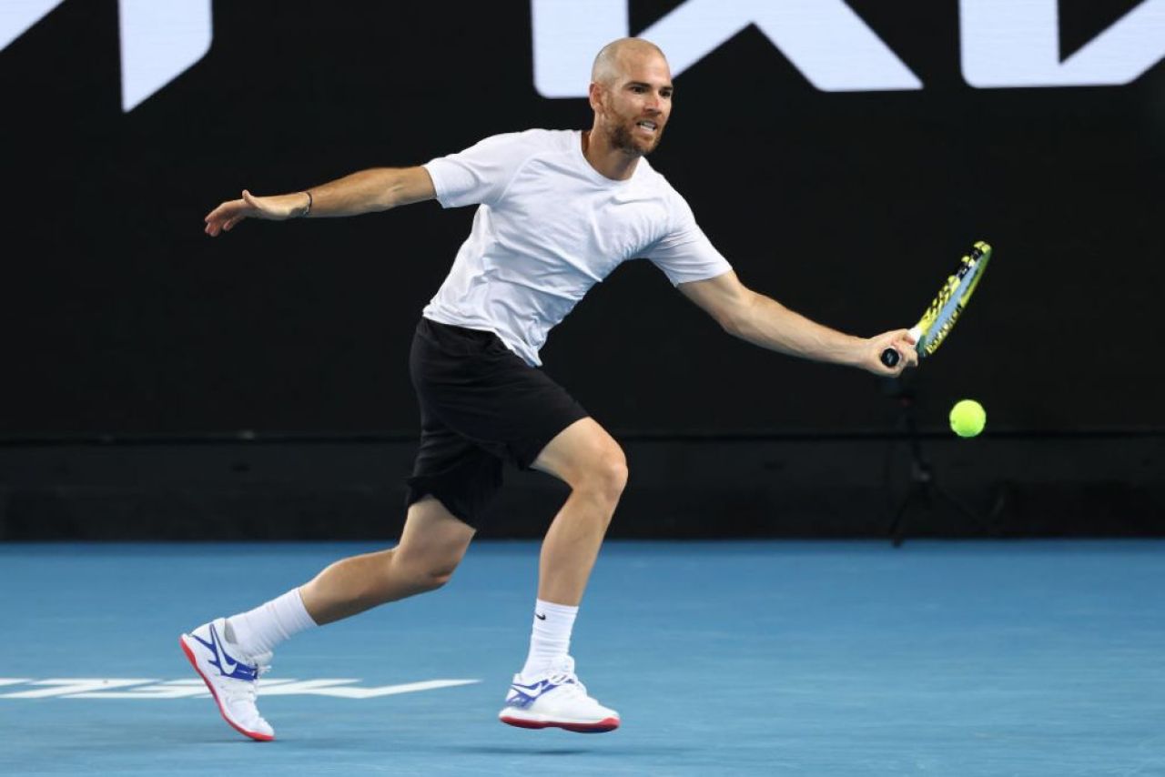 Cine a mai văzut așa ceva? Un francez joacă „tenis ninja” la US Open și câștigă: candidează pentru „Lovitura turneului”_1