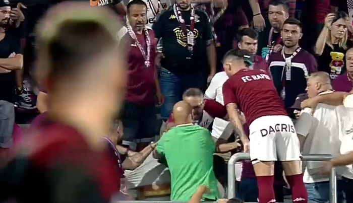 Bătaie în tribune la Rapid - Dinamo: Săpunaru a sărit să îi despartă pe suporteri_4