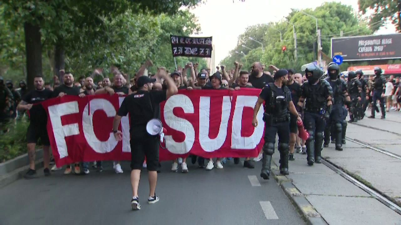 Scandal înainte de derby! Fanii lui Dinamo au plecat de la stadion înainte de start _4