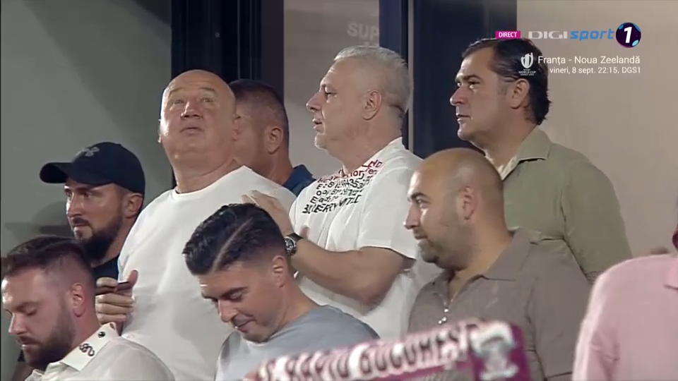 Marius Șumudică, în tribune la Rapid - Dinamo. Cum a fost filmat tehnicianul în timpul intonării imnului giuleștenilor_2