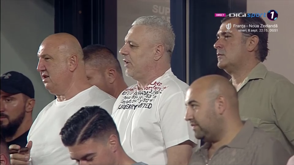 Marius Șumudică, în tribune la Rapid - Dinamo. Cum a fost filmat tehnicianul în timpul intonării imnului giuleștenilor_5