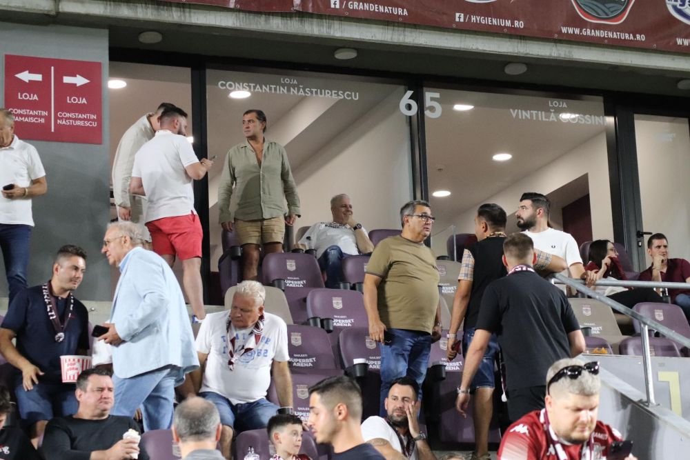 Marius Șumudică, în tribune la Rapid - Dinamo. Cum a fost filmat tehnicianul în timpul intonării imnului giuleștenilor_10