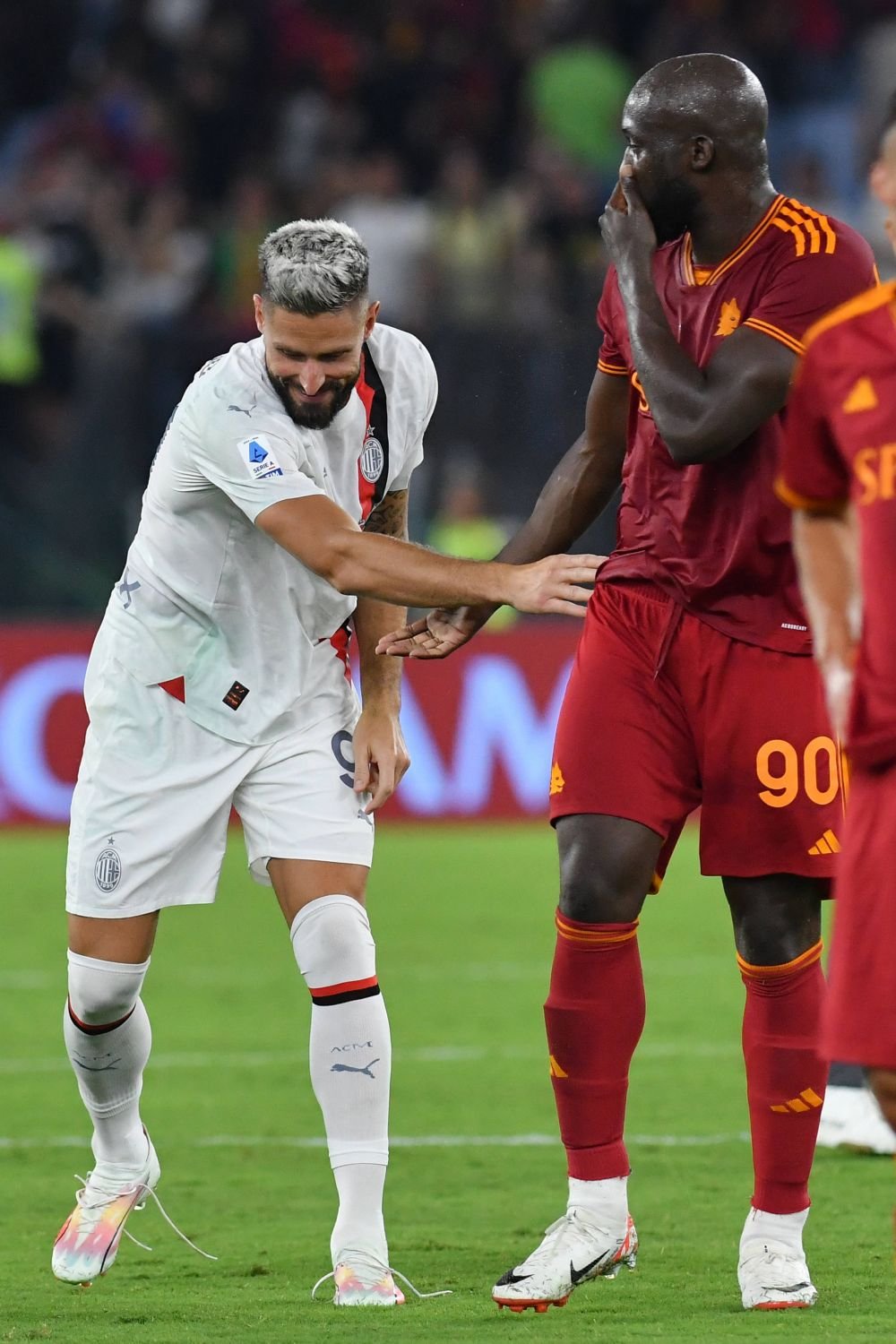 AC Milan, punctaj maxim în Serie A! Olivier Giroud și-a făcut datoria și în derby-ul cu AS Roma, la care a debutat Romelu Lukaku_2