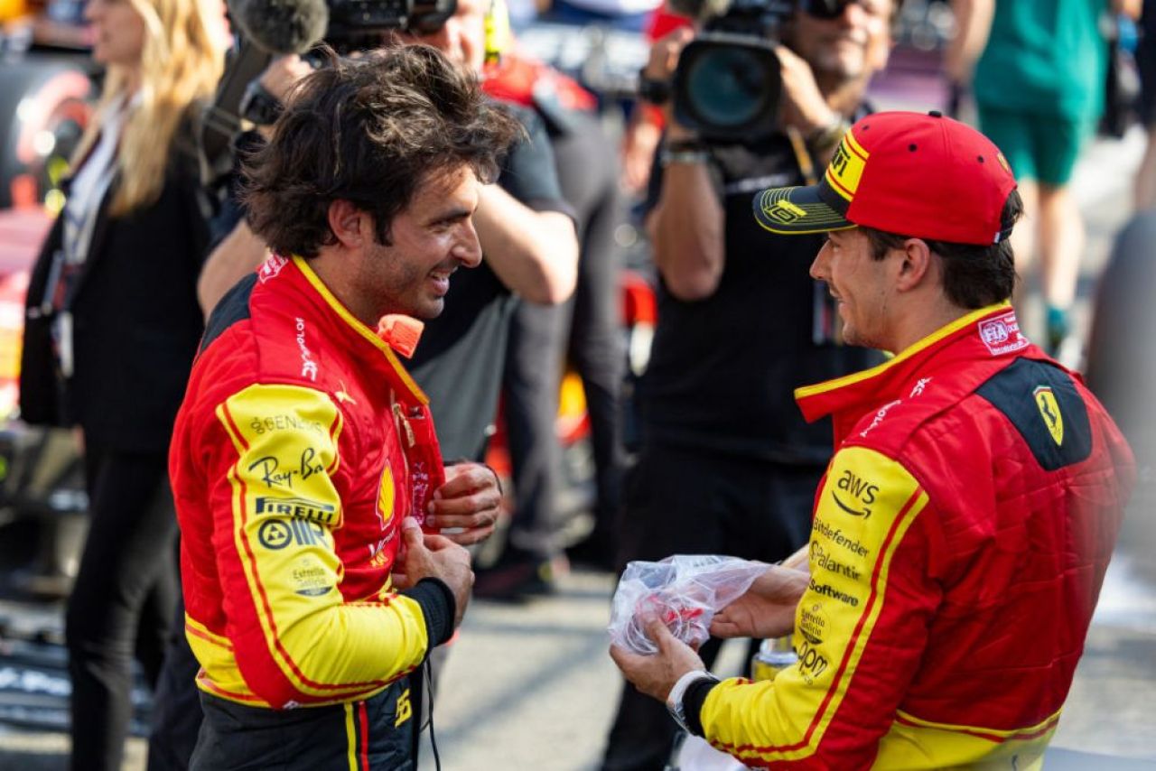Ferrari Show la Monza! Carlos Sainz i-a 'furat' pole-ul lui Max Verstappen în Marele Premiu al Italiei _3