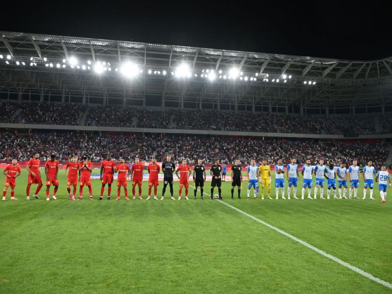 Toate drumurile duc în Ghencea. Câți spectatori au fost la FCSB - Universitatea Craiova_3