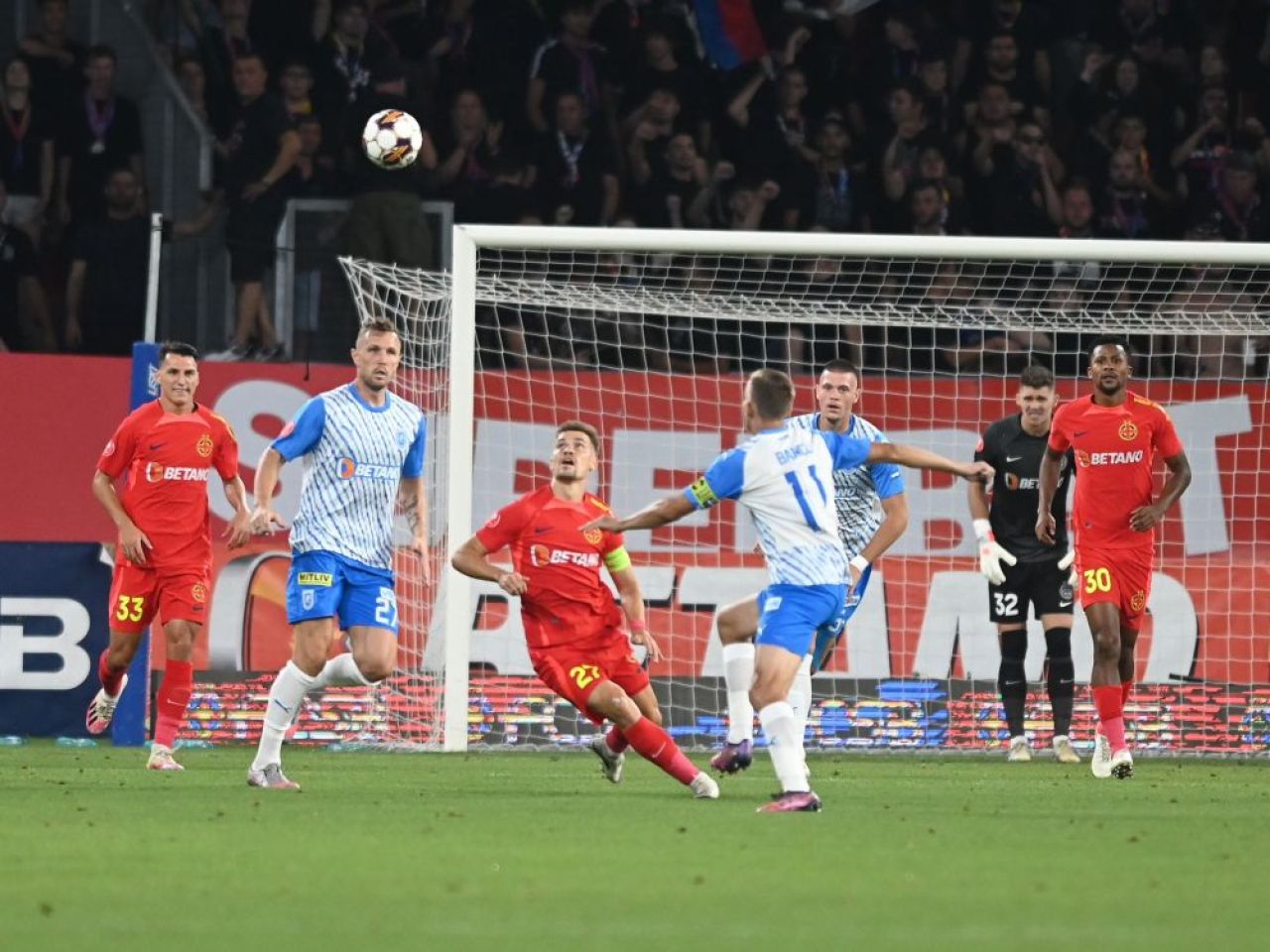 Toate drumurile duc în Ghencea. Câți spectatori au fost la FCSB - Universitatea Craiova_4