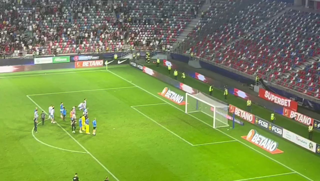 Jucătorii Universității Craiova, cu capul plecat după 0-3 în Ghencea_7