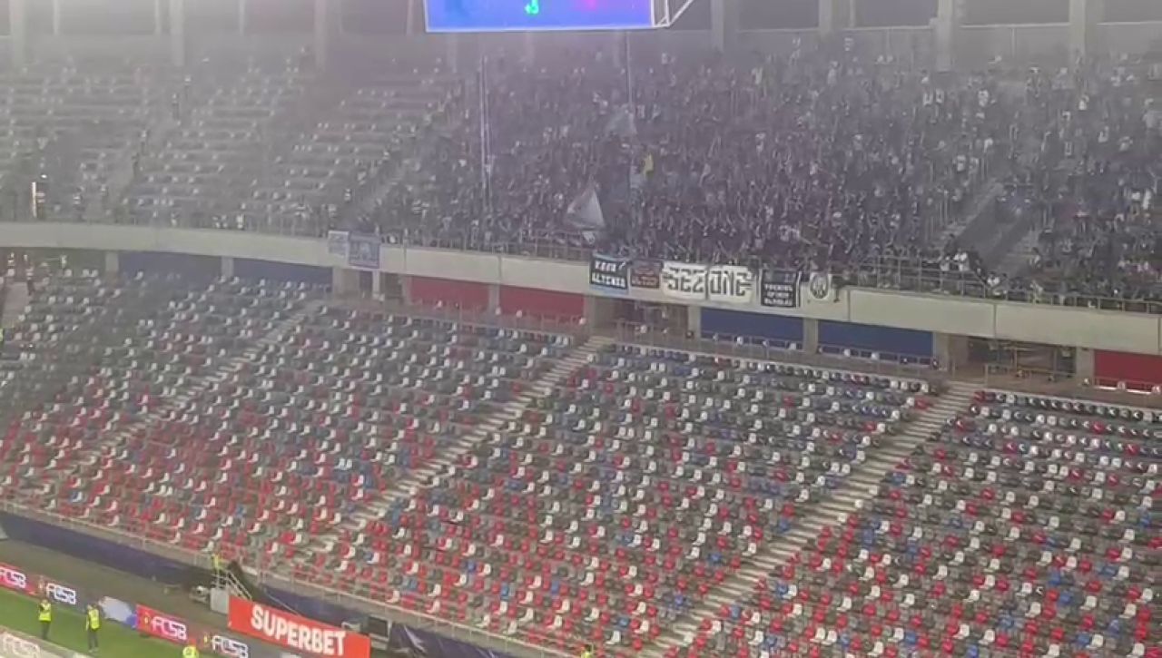 Jucătorii Universității Craiova, cu capul plecat după 0-3 în Ghencea_14