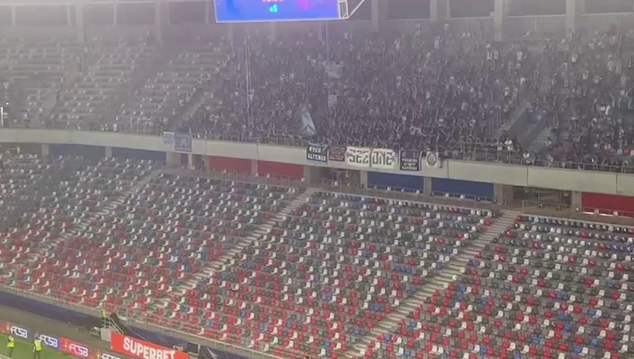 Jucătorii Universității Craiova, cu capul plecat după 0-3 în Ghencea_16