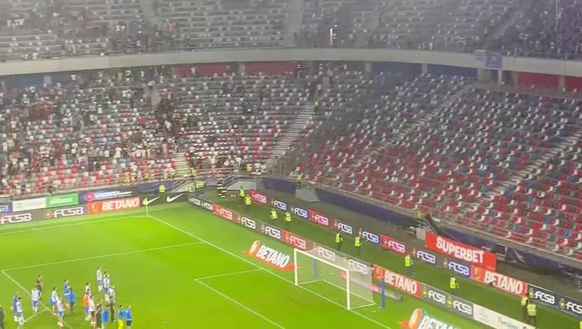 Jucătorii Universității Craiova, cu capul plecat după 0-3 în Ghencea_22