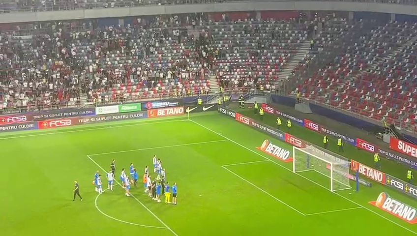 Jucătorii Universității Craiova, cu capul plecat după 0-3 în Ghencea_26