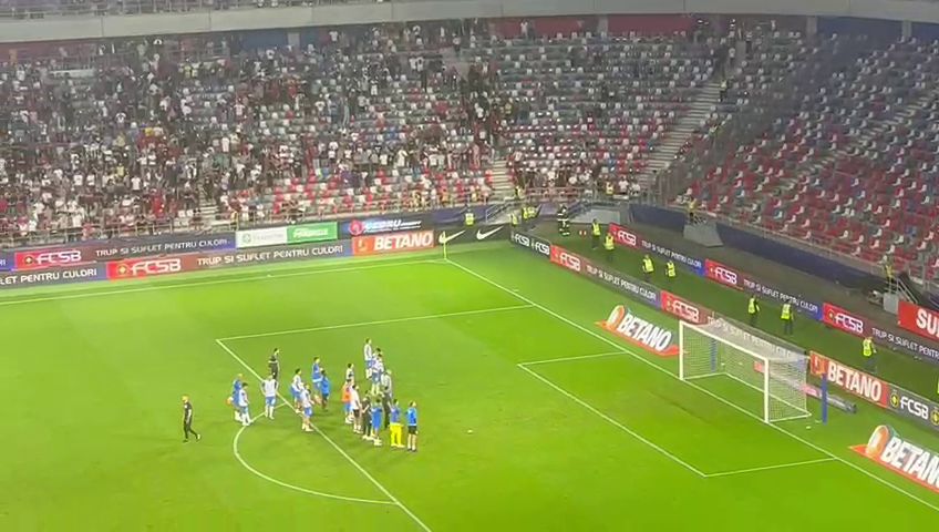 Jucătorii Universității Craiova, cu capul plecat după 0-3 în Ghencea_27